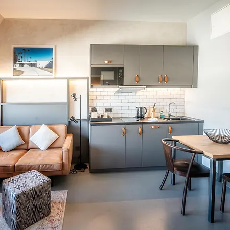 Cloud No7 Lofts Апарт-отель Штутгарт