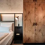 Cloud No7 Lofts 4*